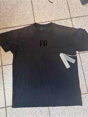 FEAR OF GOD Men’s Black Logo Crewneck T-Shirt